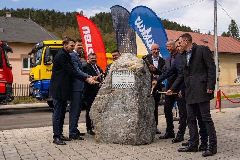 LEPŠIE DOPRAVNÉ RIEŠENIE PRE STREDNÉ SLOVENSKO

Priatelia, štartuje výstavba novej rýchlostnej cesty R1 Banská Bystrica – Sloven…