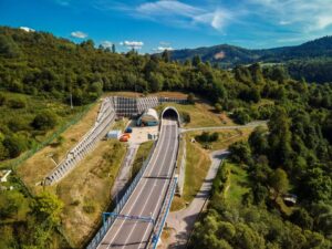 JARNÁ ÚDRŽBA TUNELOV NA D3 – DÔLEŽITÉ DOPRAVNÉ OBMEDZENIA 🚧
